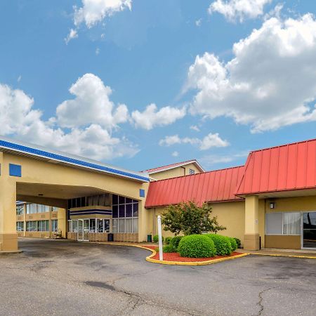 Econo Lodge Inn&Suites Triadelphia Exterior foto