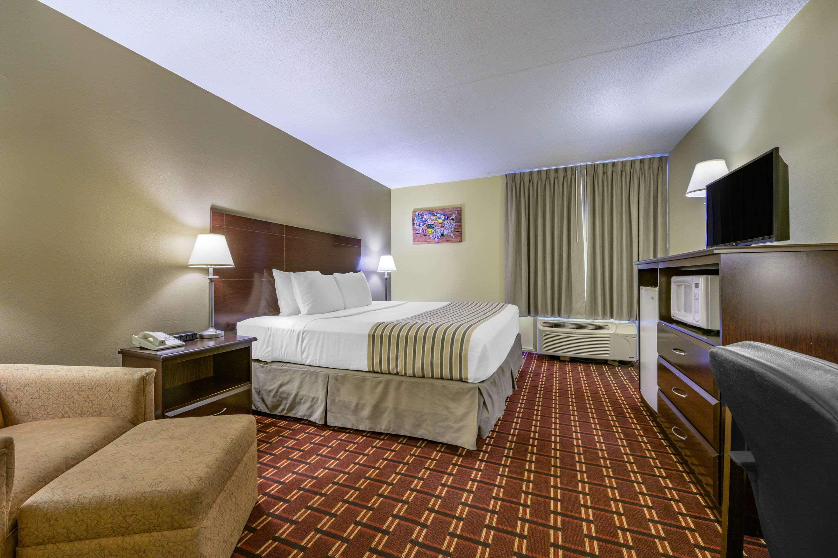 Econo Lodge Inn&Suites Triadelphia Exterior foto