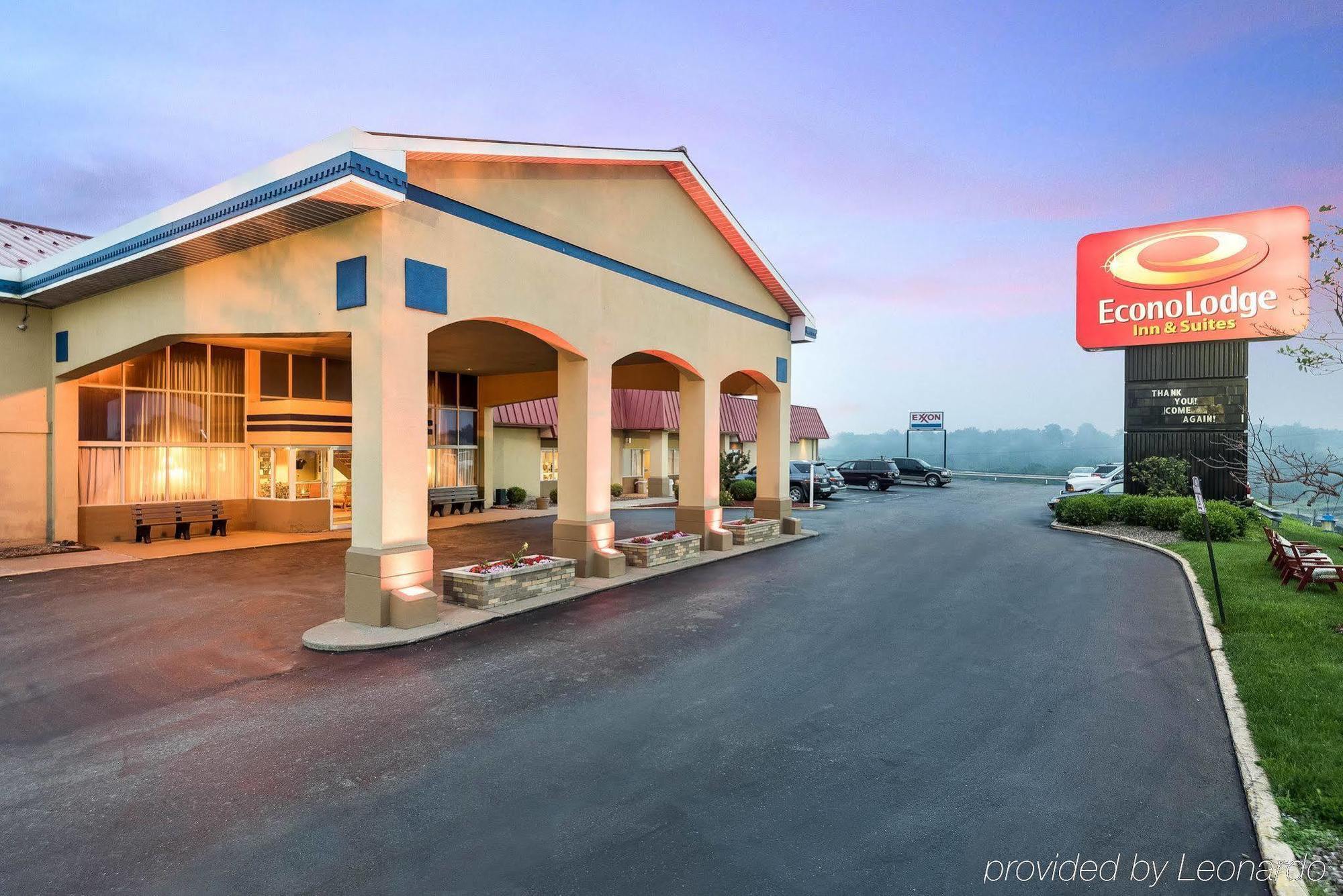 Econo Lodge Inn&Suites Triadelphia Exterior foto