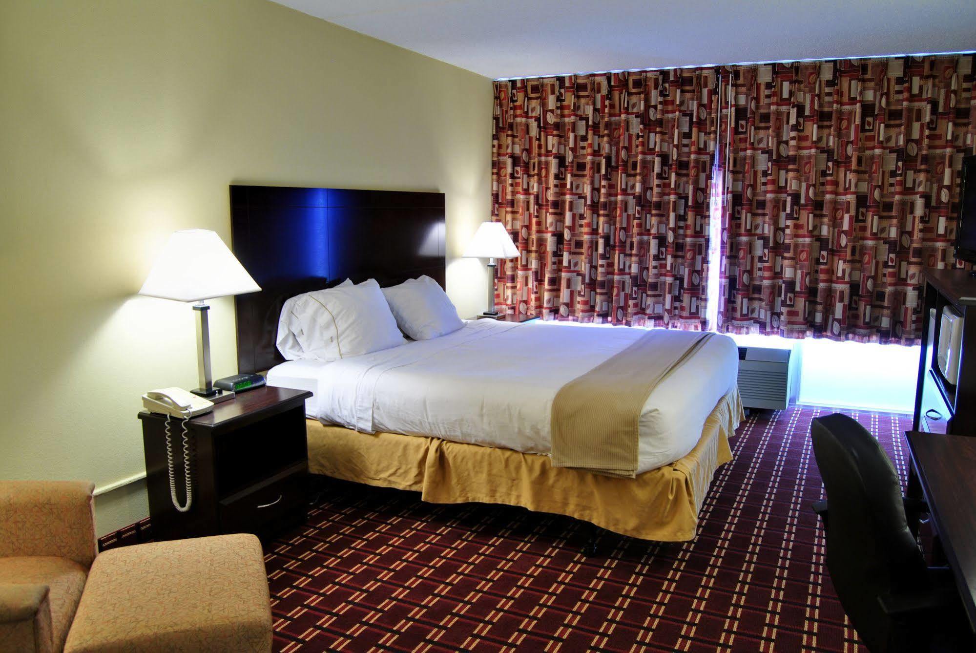 Econo Lodge Inn&Suites Triadelphia Exterior foto
